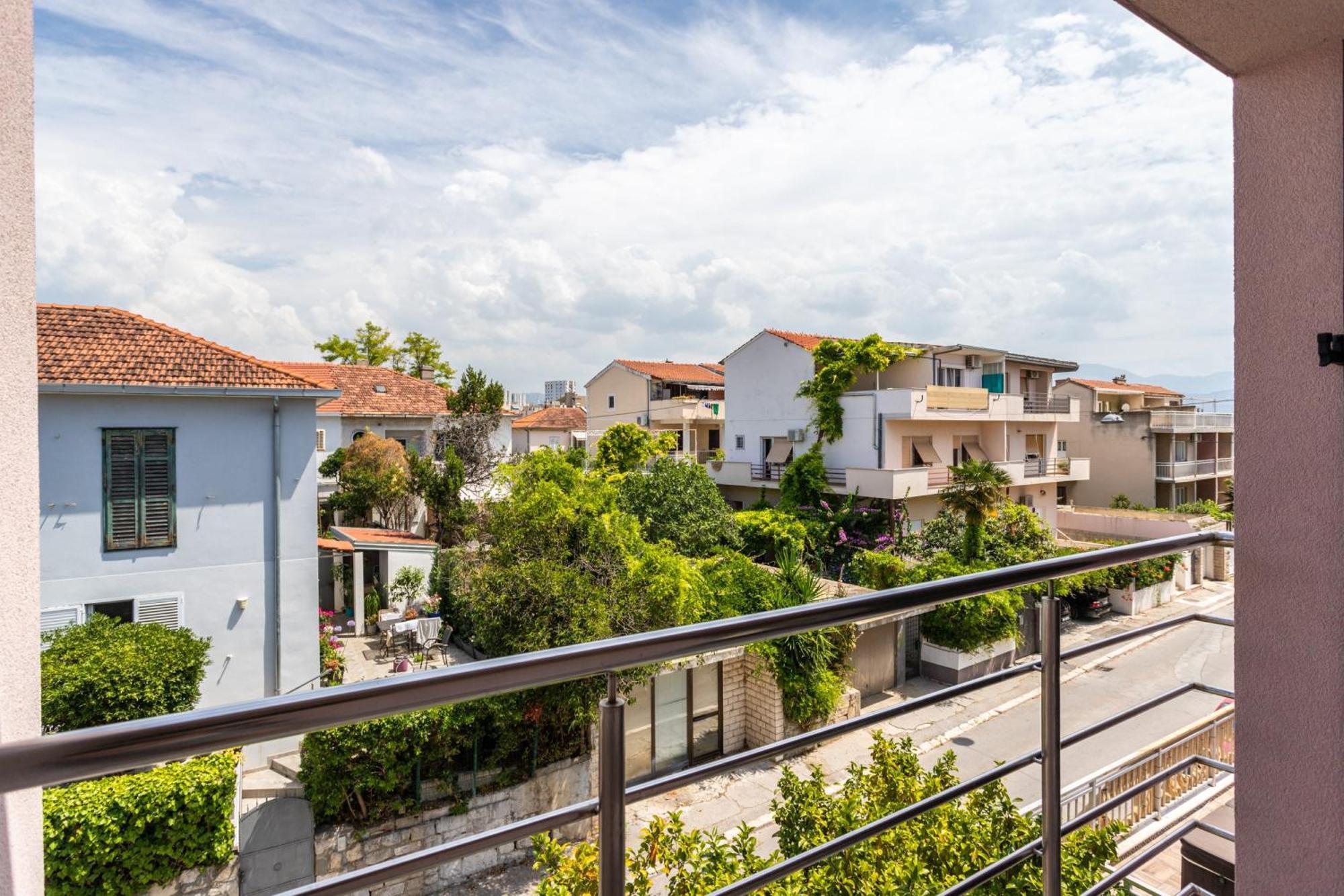 Villa Violeta With The Sea View, 3 Min Walk To The Beach สปลิท ภายนอก รูปภาพ