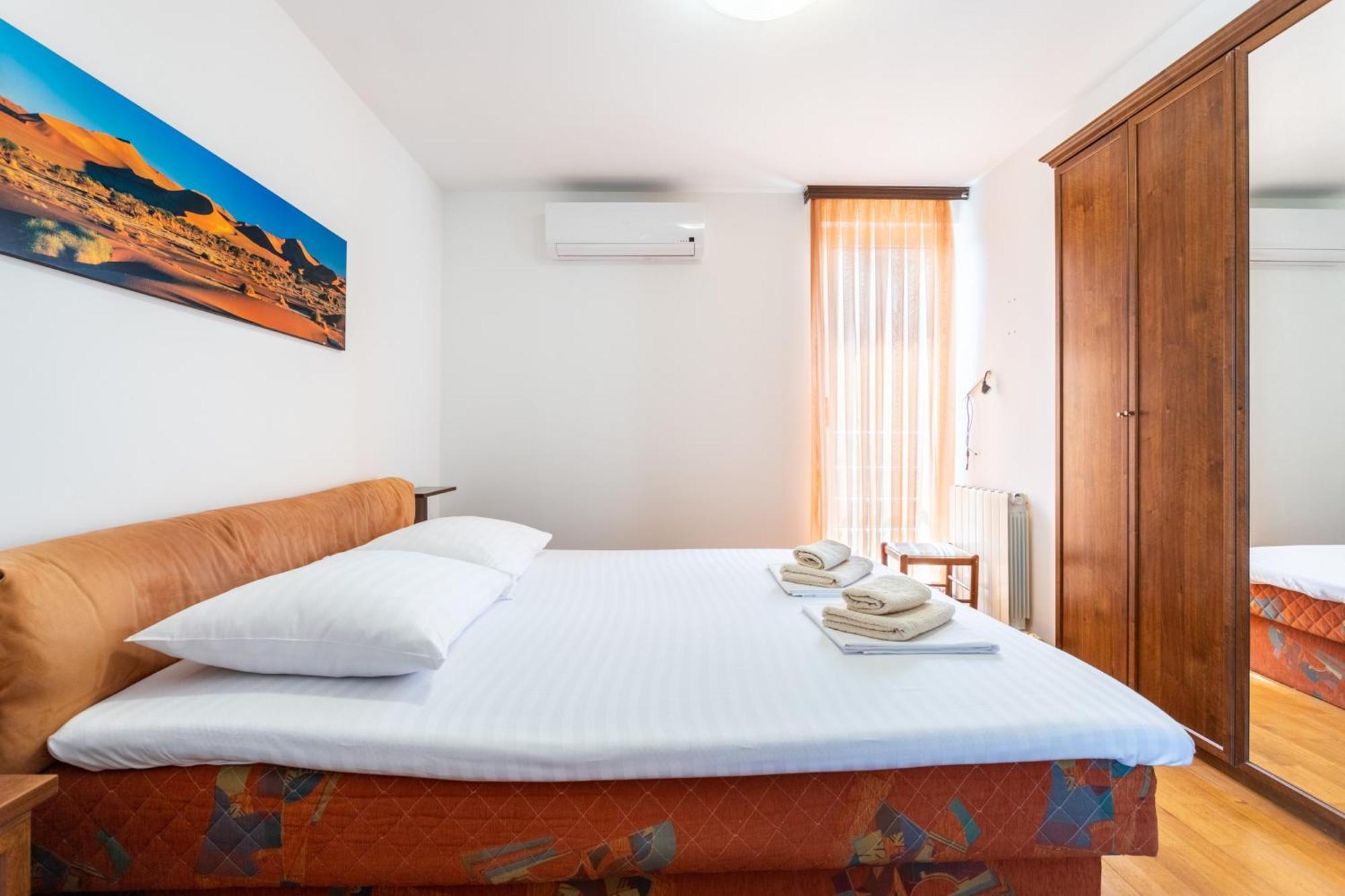 Villa Violeta With The Sea View, 3 Min Walk To The Beach สปลิท ภายนอก รูปภาพ
